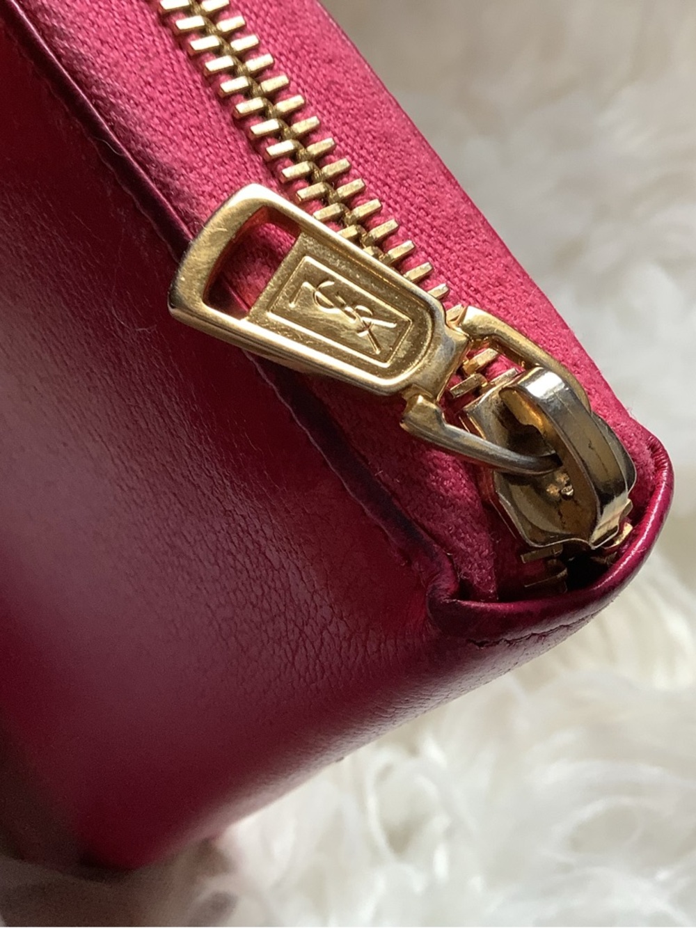 Saint Laurent Hot Pink Leather Zip Wallet with Embossed YSL - Picture 3 of 11